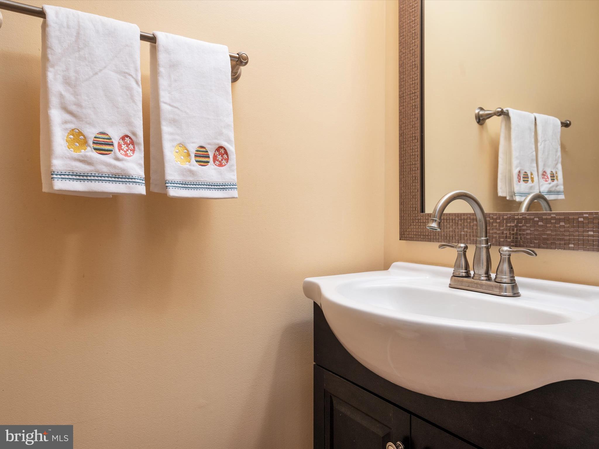 1905 Windys Run Road Catonsville, MD 21228 - Photo 16 of 51 Main Level Powder Room