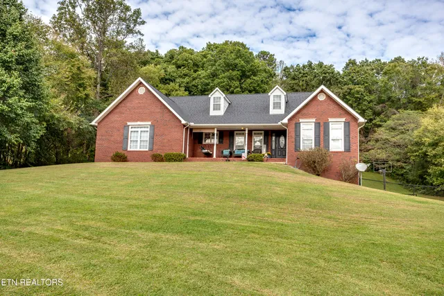 $439,900 | 949 Hill Street, Jellico, TN 37762