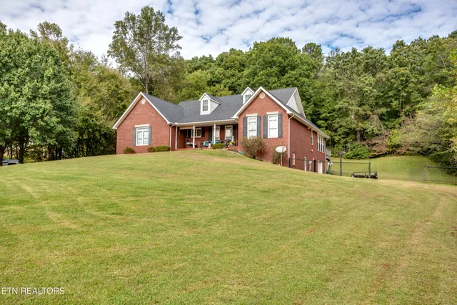 $439,900 | 949 Hill Street, Jellico, TN 37762