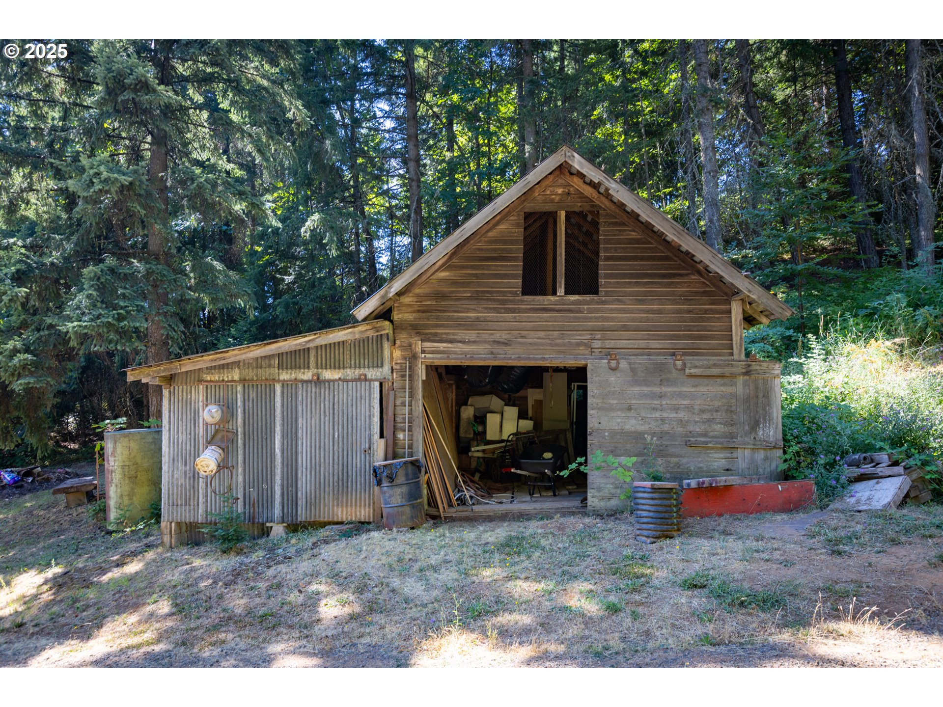 2442 Kingsley Road Hood River, OR 97031 - Photo 17 of 38