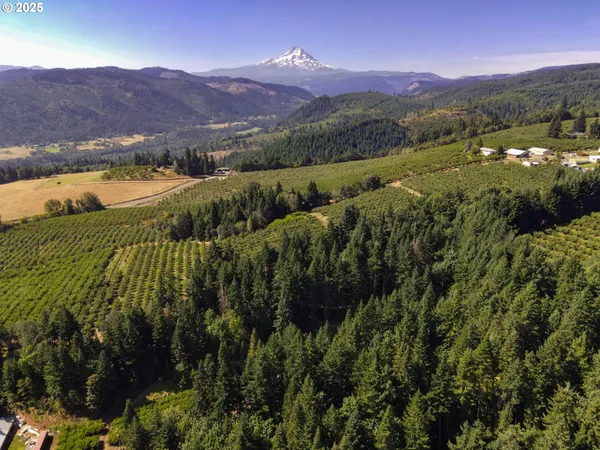 $699,000 | 2442 Kingsley Road, Hood River, OR 97031