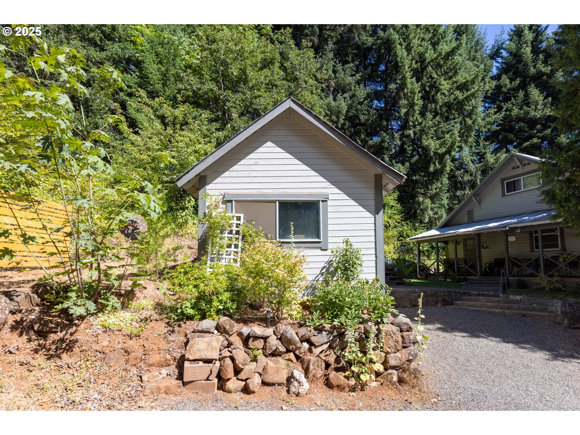 2442 Kingsley Road Hood River, OR 97031 - Photo 36 of 38