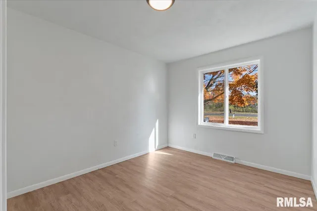 $229,900 | 424 Docia Road, Hillsdale, IL 61257