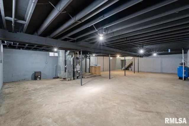 $229,900 | 424 Docia Road, Hillsdale, IL 61257