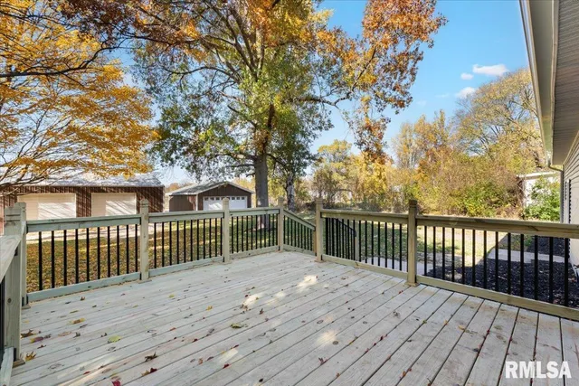 $229,900 | 424 Docia Road, Hillsdale, IL 61257