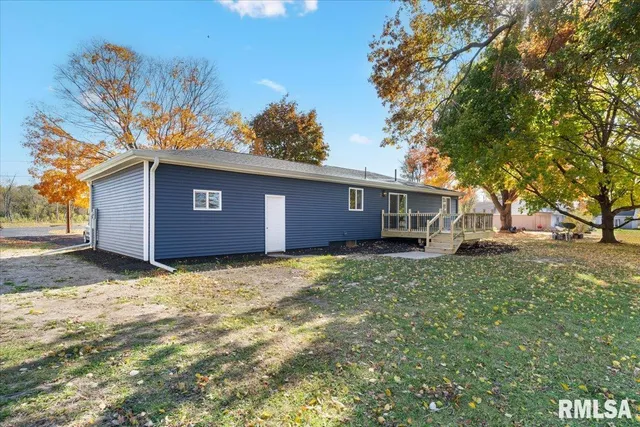 $229,900 | 424 Docia Road, Hillsdale, IL 61257
