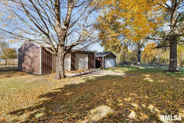 $229,900 | 424 Docia Road, Hillsdale, IL 61257