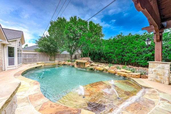 $529,900 | 15902 Bennet Chase Drive, Cypress, TX 77429