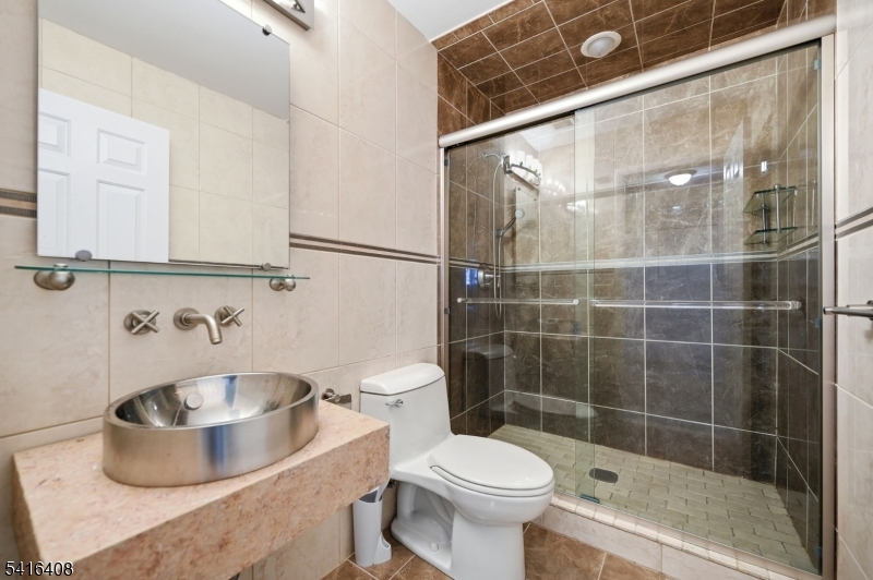 38 Chestnut Street, Unit 4 Morristown, NJ 07960 - Photo 17 of 49