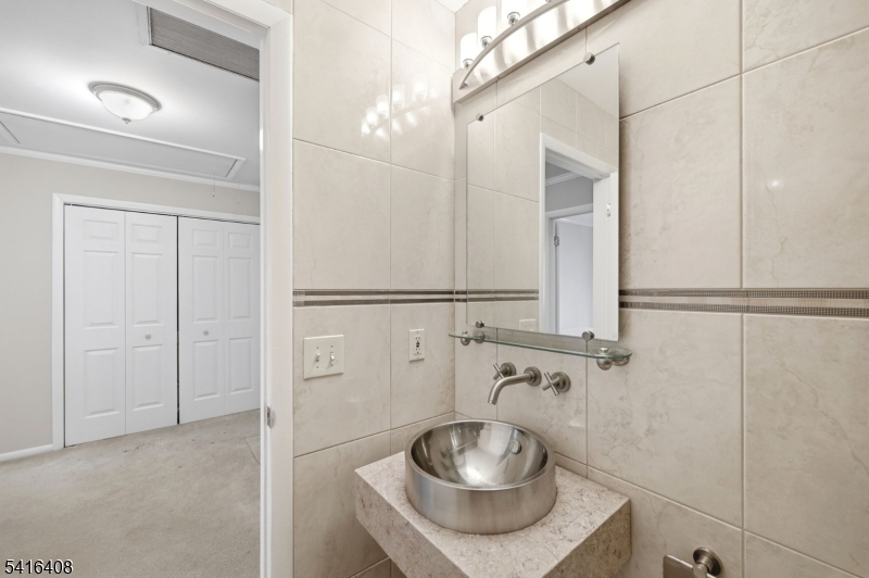 38 Chestnut Street, Unit 4 Morristown, NJ 07960 - Photo 18 of 49