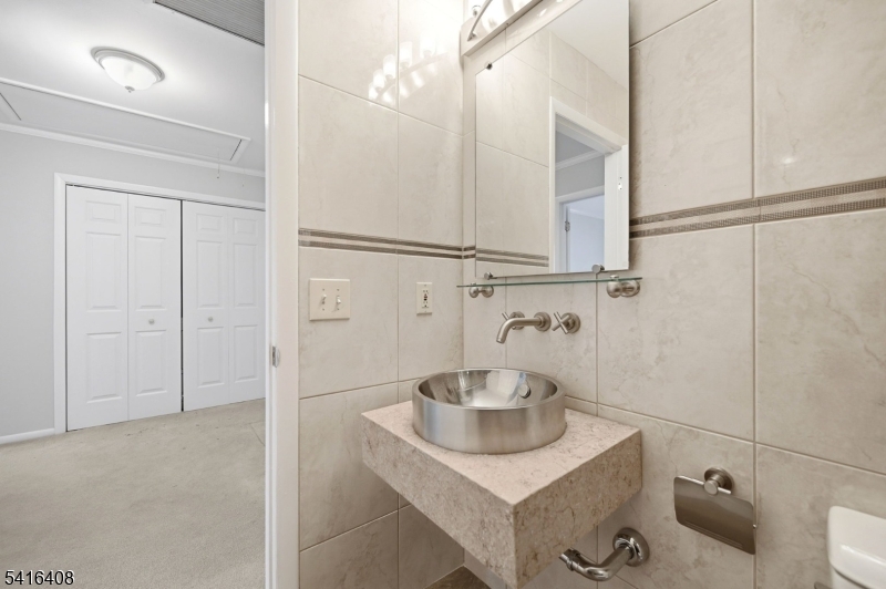 38 Chestnut Street, Unit 4 Morristown, NJ 07960 - Photo 19 of 49