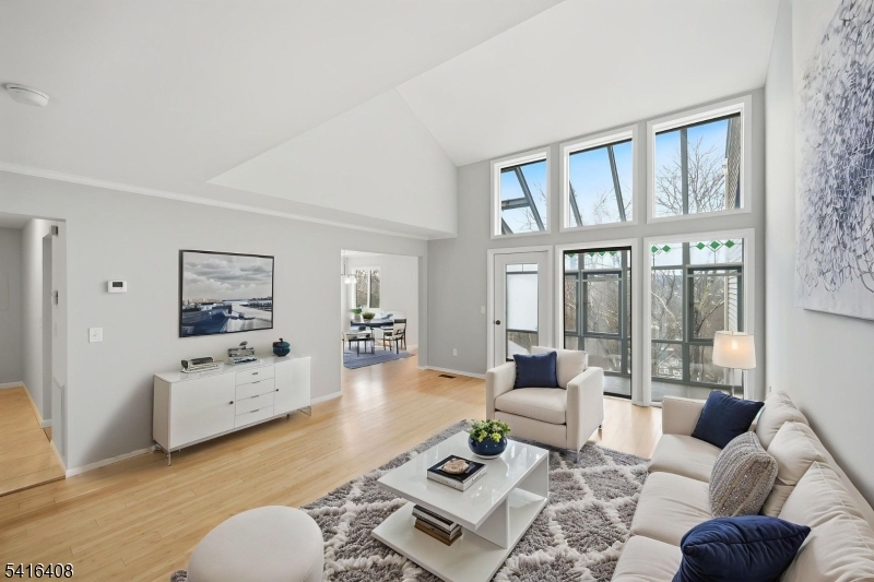 38 Chestnut Street, Unit 4 Morristown, NJ 07960 - Photo 3 of 49