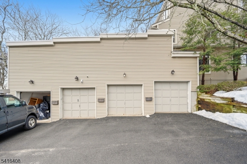 38 Chestnut Street, Unit 4 Morristown, NJ 07960 - Photo 4 of 49