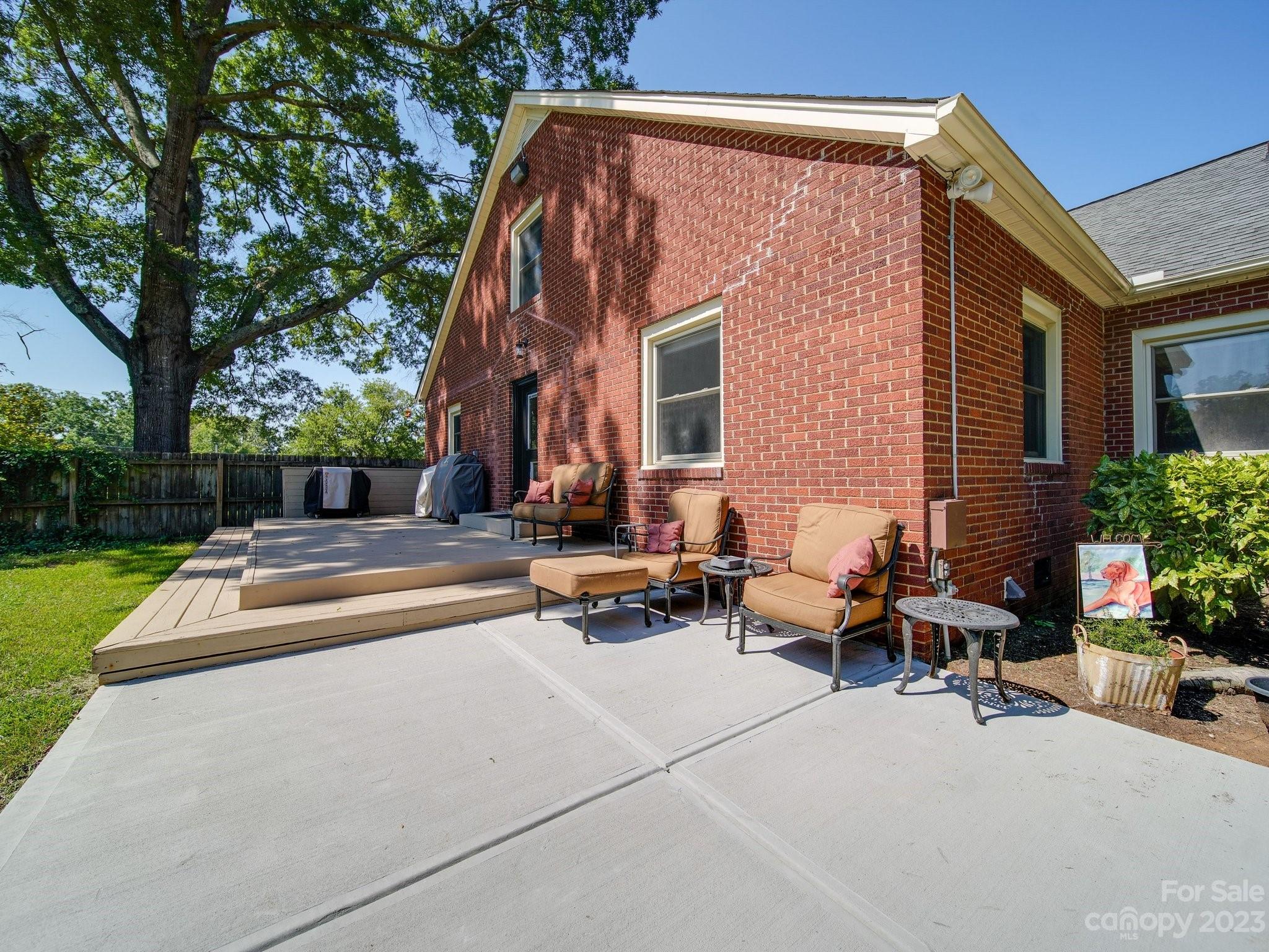 4901 Highway 24 Midland, NC 28107 - Photo 30 of 31 a view of a patio with a table and chairs