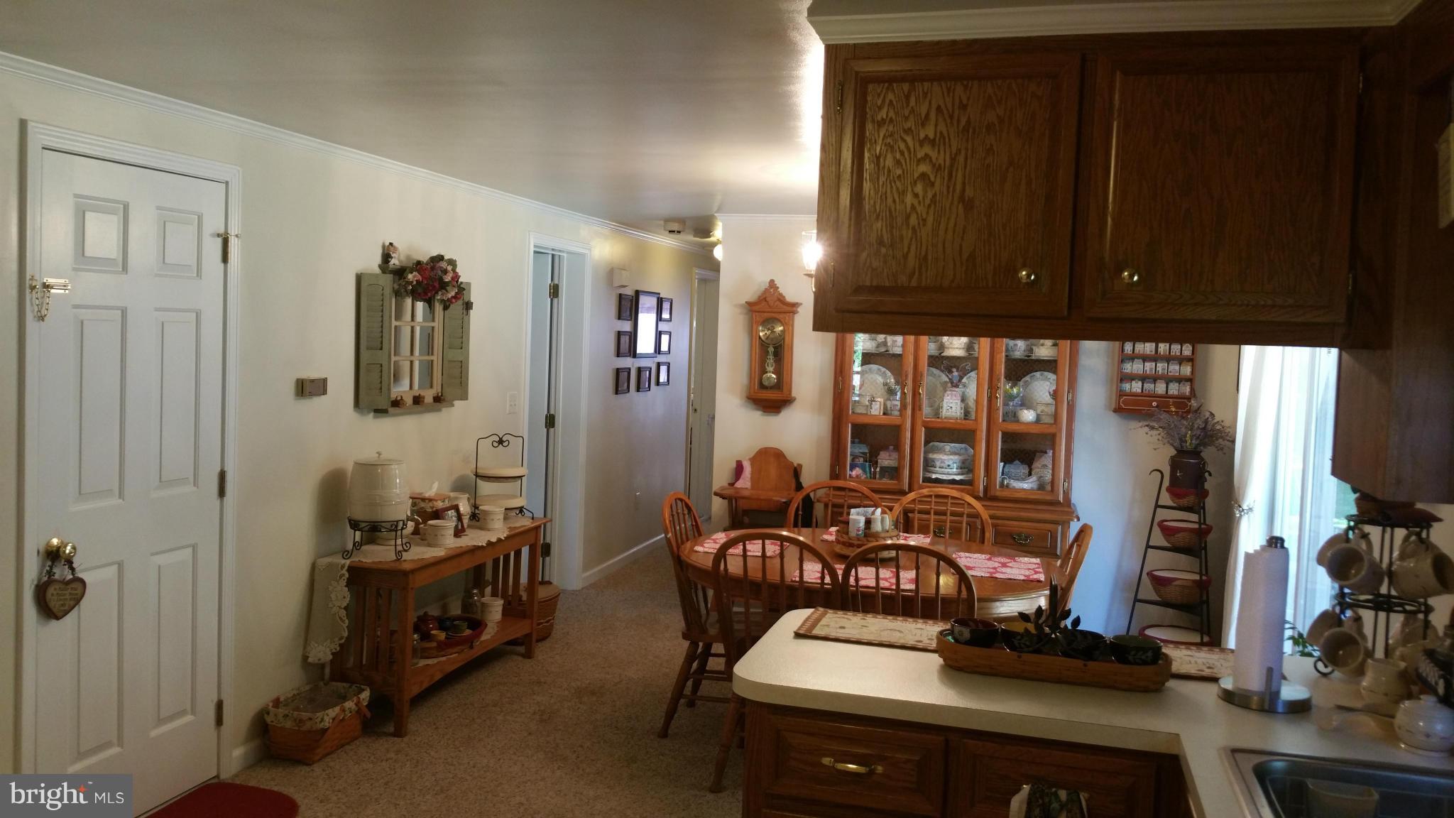 14126 Graceham Road Thurmont, MD 21788 - Photo 8 of 27 Dining Room