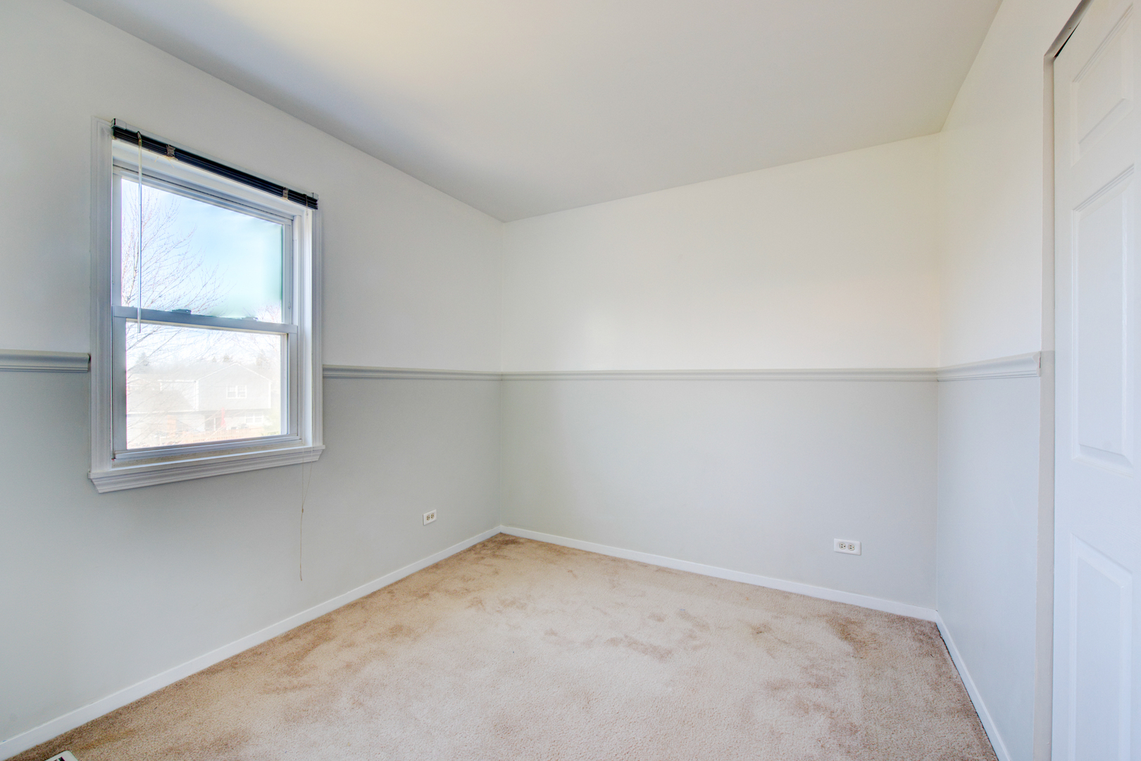 1421 Carleton Circle Naperville, IL 60565 - Photo 22 of 41