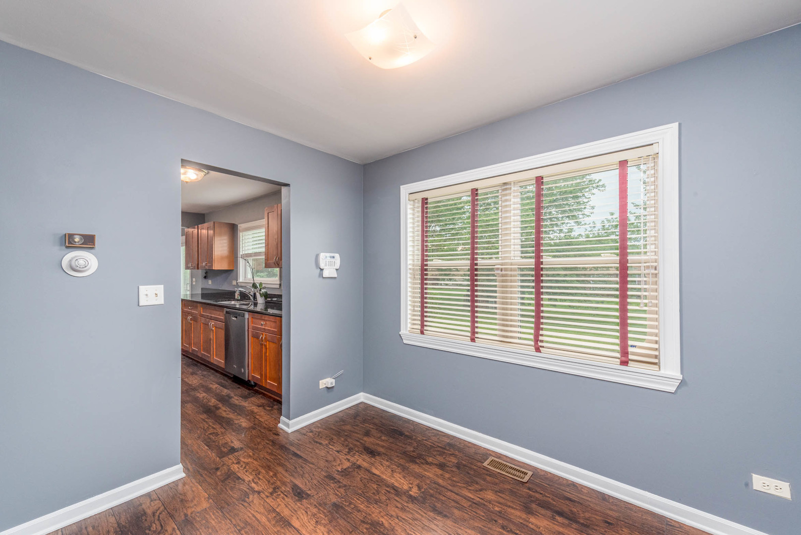 1421 Carleton Circle Naperville, IL 60565 - Photo 6 of 41