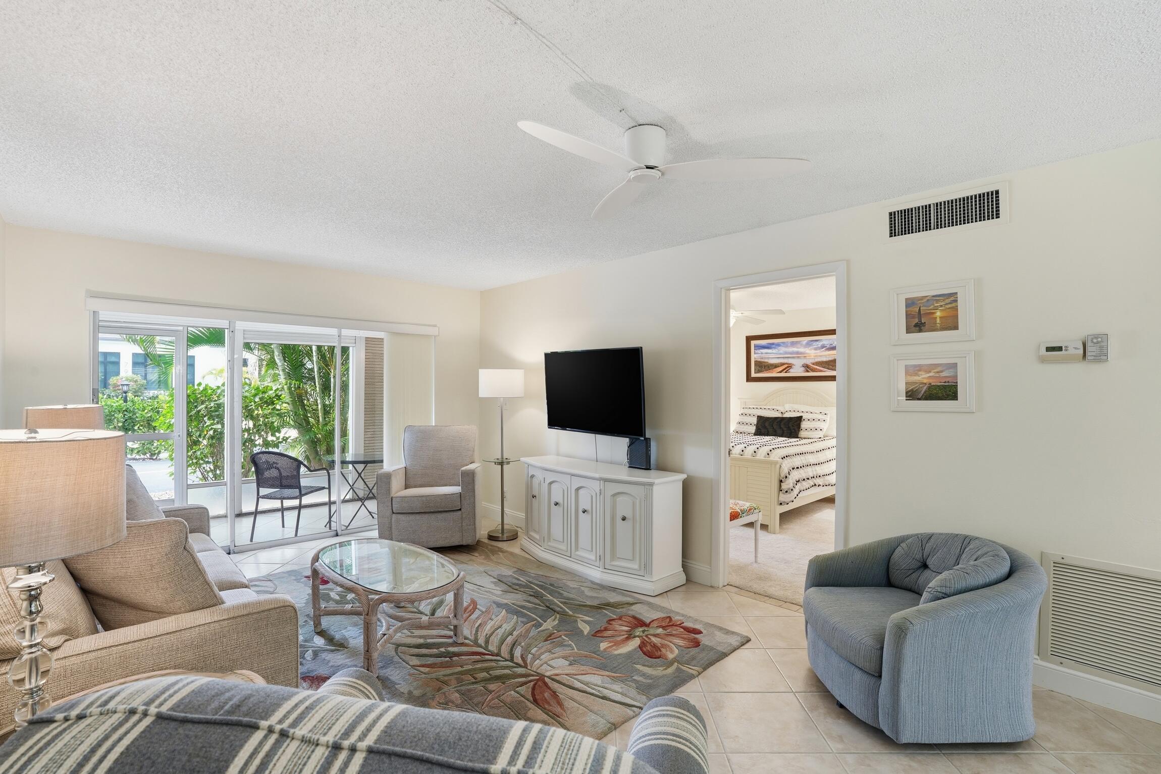 3150 Binnacle Drive, Unit 115 Naples, FL 34103 - Photo 4 of 28 9_3150 binnacle dr unit 115-009