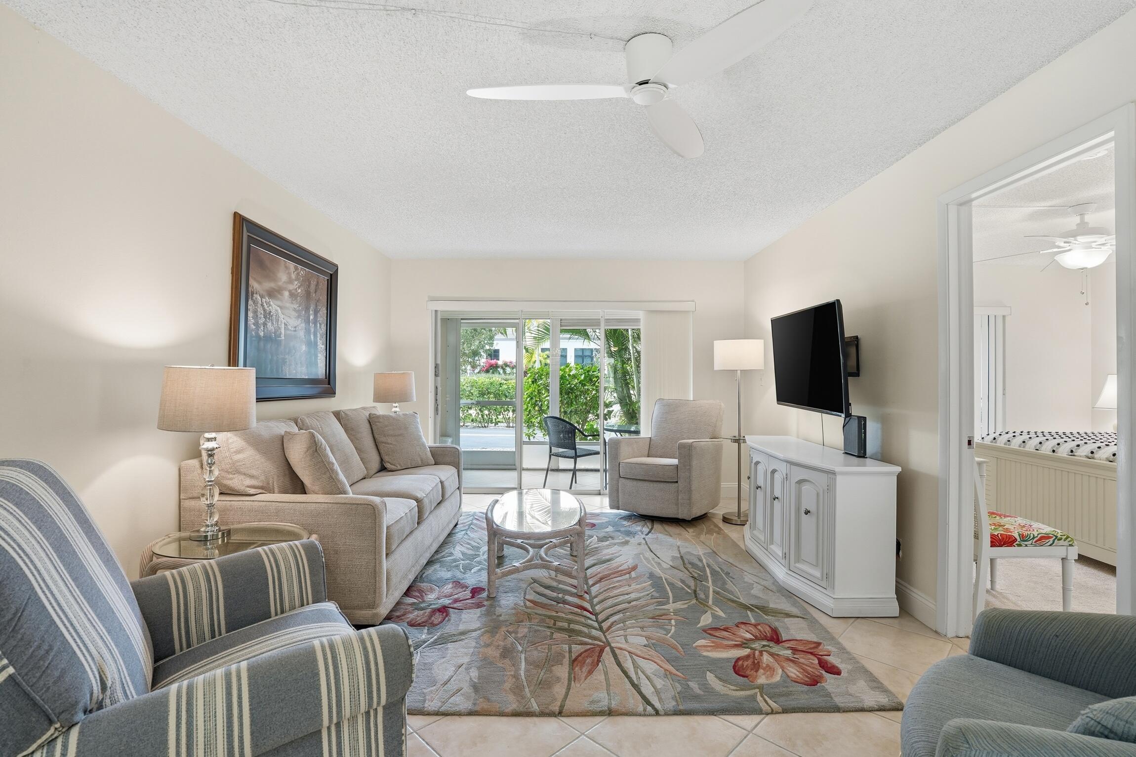 3150 Binnacle Drive, Unit 115 Naples, FL 34103 - Photo 5 of 28 10_3150 binnacle dr unit 115-010