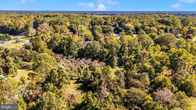 $199,000 | 49 Old Solomons Island Road, Lothian, MD 20711