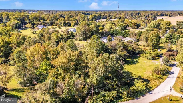 $199,000 | 49 Old Solomons Island Road, Lothian, MD 20711