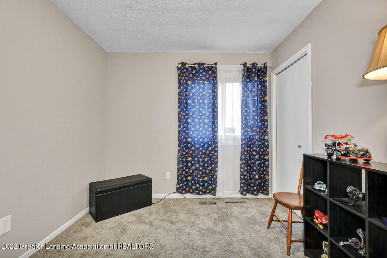 3117 Colchester Road Lansing, MI 48906 - Photo 23 of 38 _I3A1475