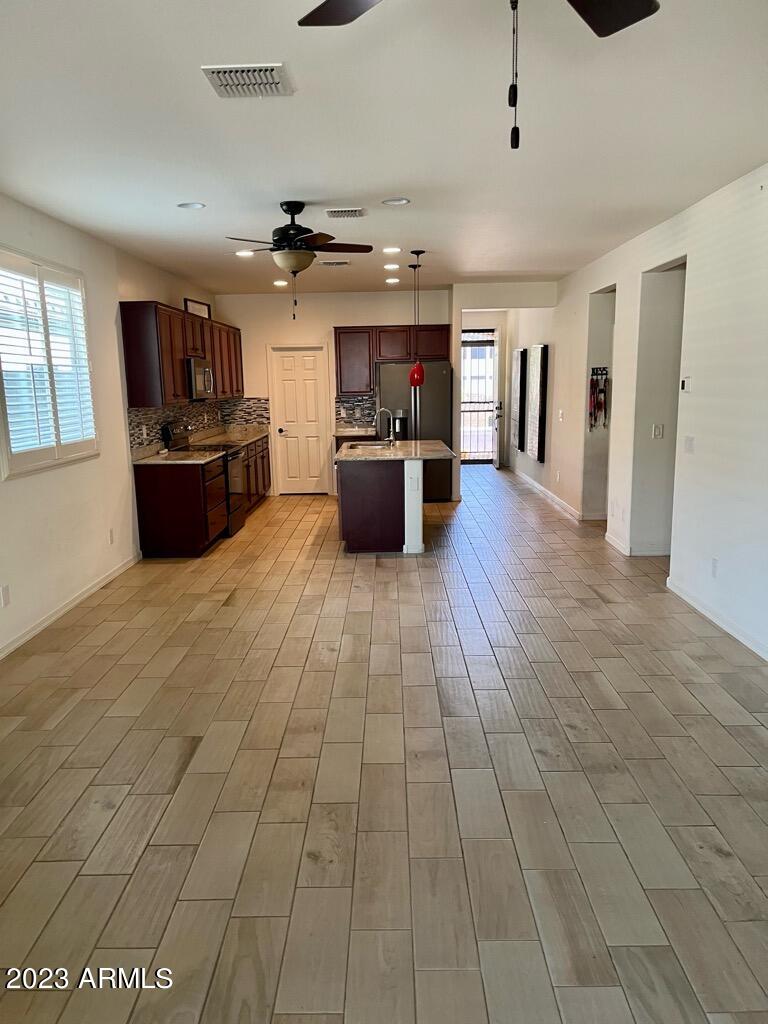 3223 West Carter Road Phoenix, AZ 85041 - Photo 8 of 17 e44d8001-c14b-43f0-adb8-b01801026286 2
