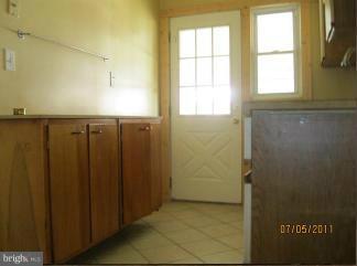 1906 Kelmore Road Dundalk, MD 21222 - Photo 2 of 12 Interior (General)