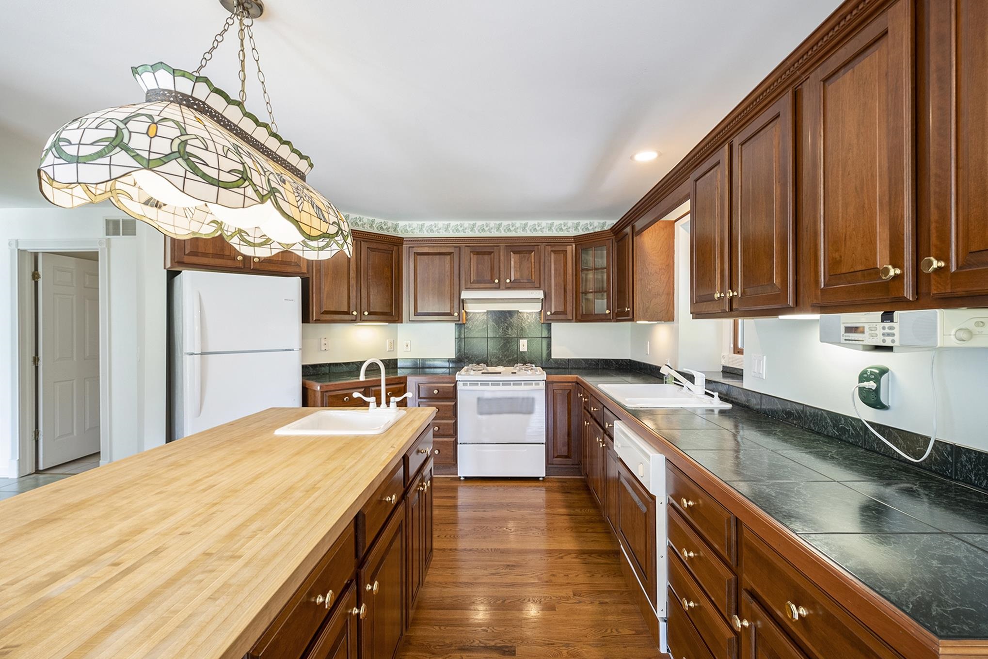 4335 South Genesee Road Grand Blanc, MI 48439 - Photo 14 of 47 50146604-1dadd249-18fb-4ffe-ab69-fbe07cc66a01.JPG