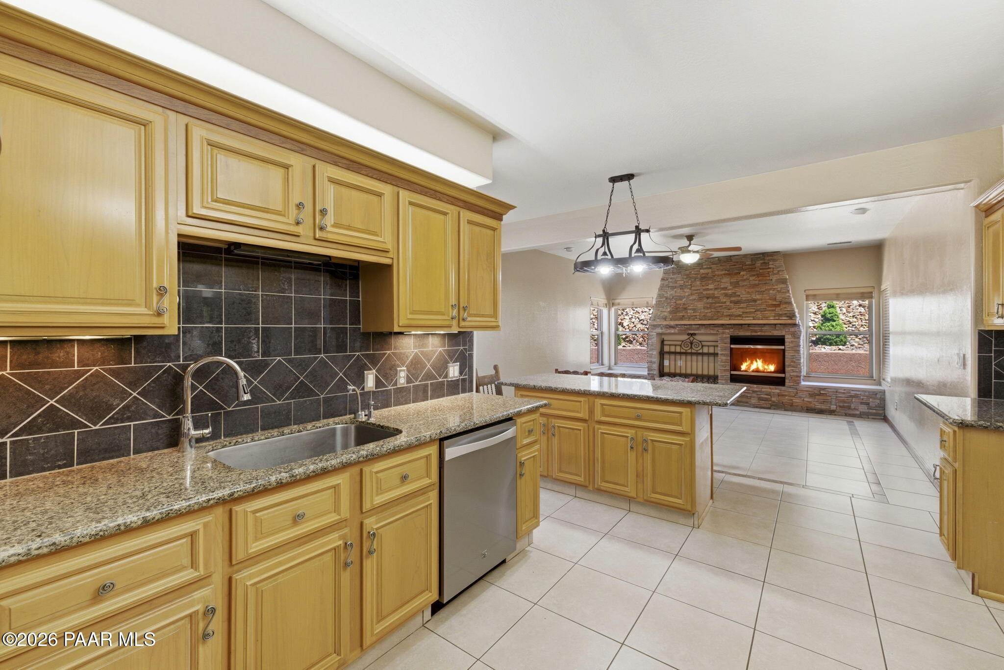 188 Juniper Ridge Drive Prescott, AZ 86301 - Photo 9 of 34 9-Kitchen