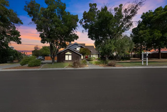 $1,079,000 | 441 Tierra Del Sol, Hollister, CA 95023