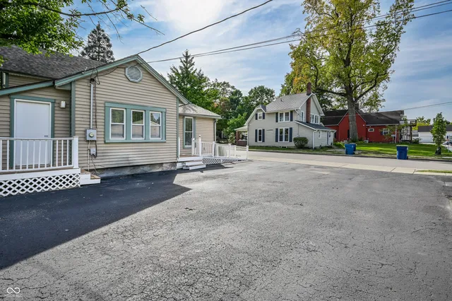 $799,999 | 610 North Rangeline Road, Carmel, IN 46032