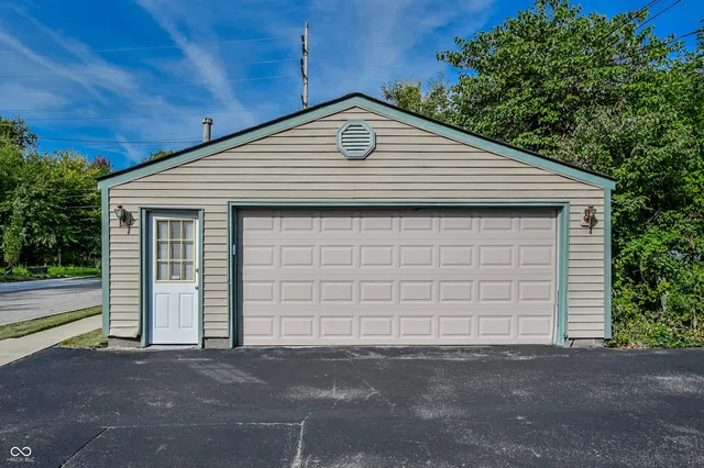 $799,999 | 610 North Rangeline Road, Carmel, IN 46032