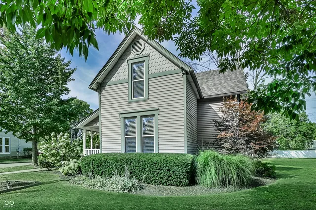 $799,999 | 610 North Rangeline Road, Carmel, IN 46032