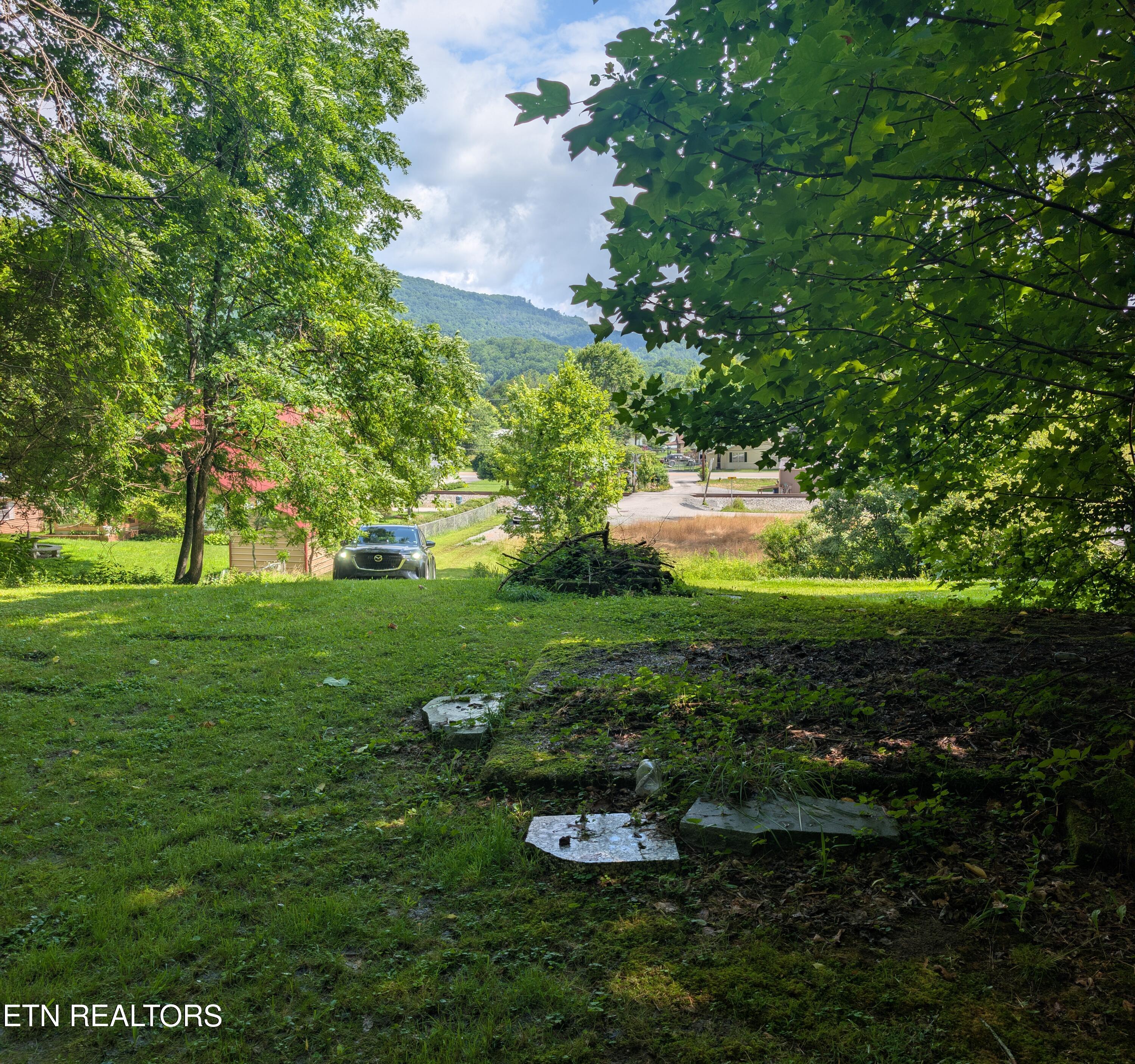 0 Bowling Road Middlesboro, KY 40965 - Photo 5 of 5 1000018295