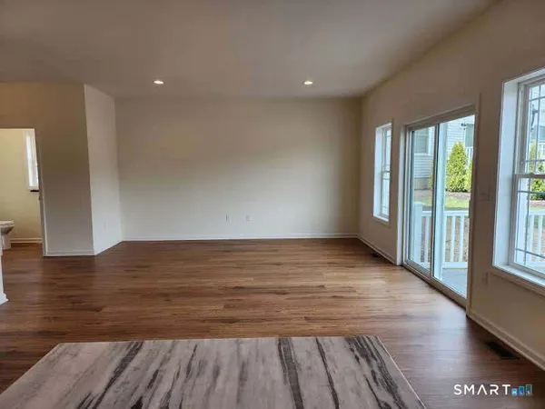 $575,000 | 102 Mulholland Way, Unit 52, North Haven, CT 06473