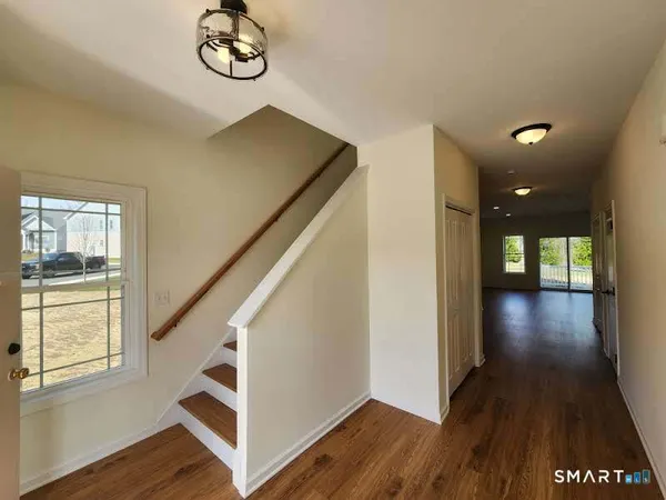 $575,000 | 102 Mulholland Way, Unit 52, North Haven, CT 06473
