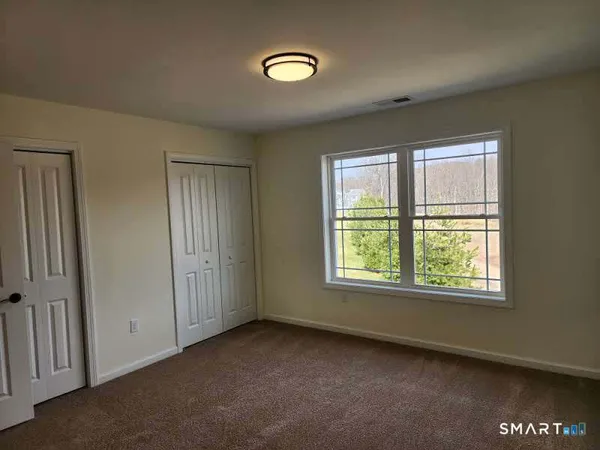 $575,000 | 102 Mulholland Way, Unit 52, North Haven, CT 06473