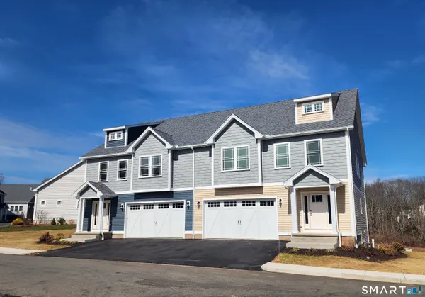 $575,000 | 102 Mulholland Way, Unit 52, North Haven, CT 06473