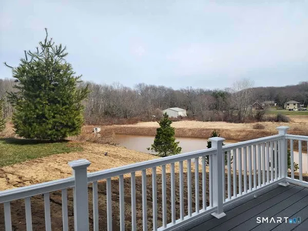 $575,000 | 102 Mulholland Way, Unit 52, North Haven, CT 06473