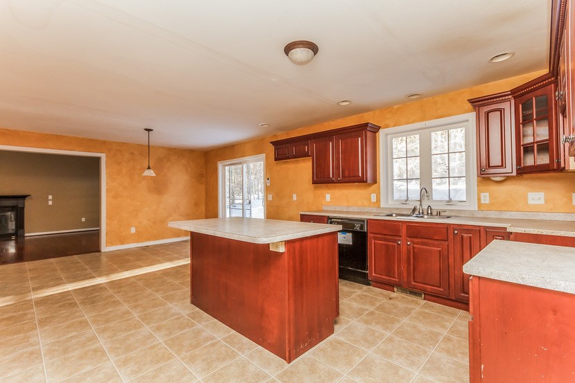 45 Raymond Road Deerfield, NH 03037 - Photo 11 of 26