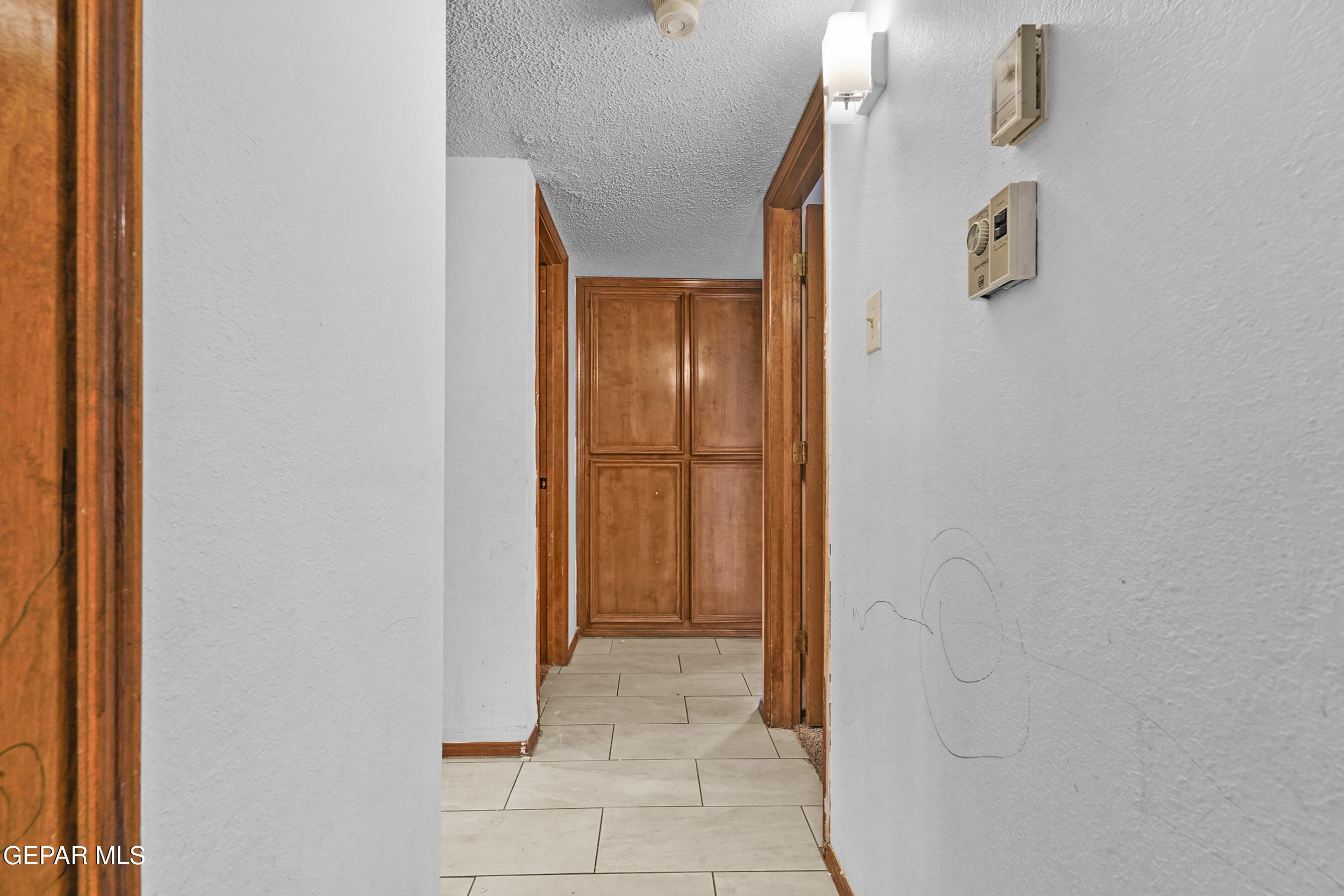 6900 Ridge Top Drive El Paso, TX 79904 - Photo 15 of 32 a view of bathroom