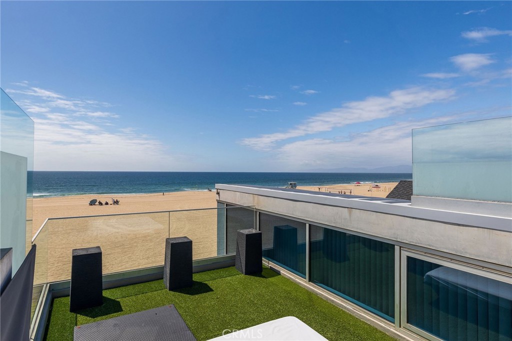 2024 The Strand Hermosa Beach, CA 90254 - Photo 40 of 65 a view of outdoor space and deck