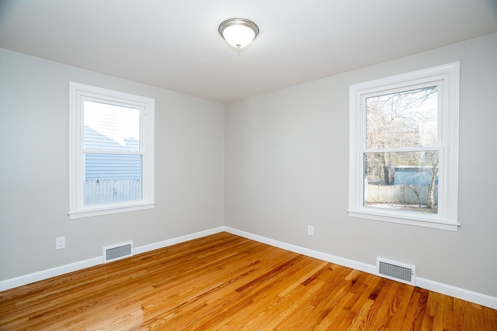 111 Huron Street Springfield, MA 01104 - Photo 17 of 27 Gallery Image 17