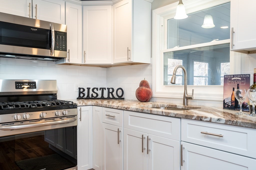 111 Huron Street Springfield, MA 01104 - Photo 3 of 27 Gallery Image 3