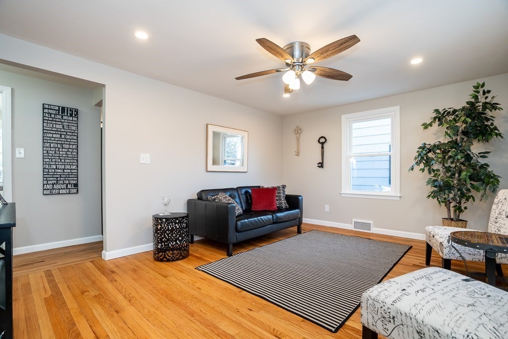 111 Huron Street Springfield, MA 01104 - Photo 8 of 27 Gallery Image 8