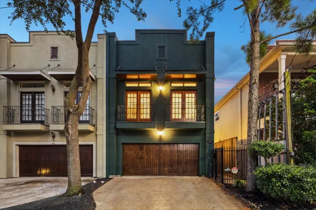 $949,900 | 636 East 6 1/2 Street, Houston, TX 77007