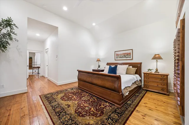 $949,900 | 636 East 6 1/2 Street, Houston, TX 77007