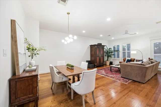 $949,900 | 636 East 6 1/2 Street, Houston, TX 77007