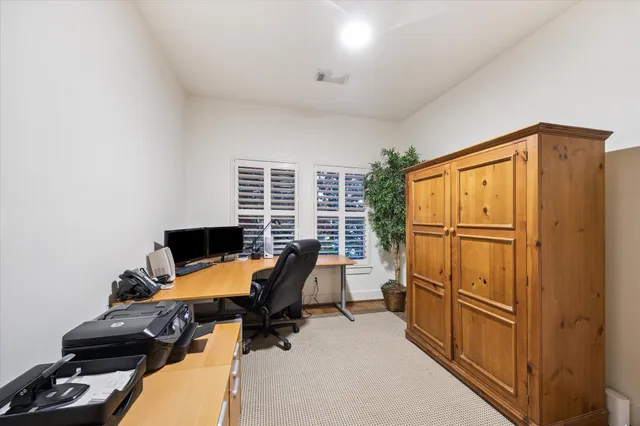 $949,900 | 636 East 6 1/2 Street, Houston, TX 77007